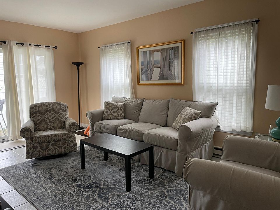 1st image of 24 Freeman St APT 2