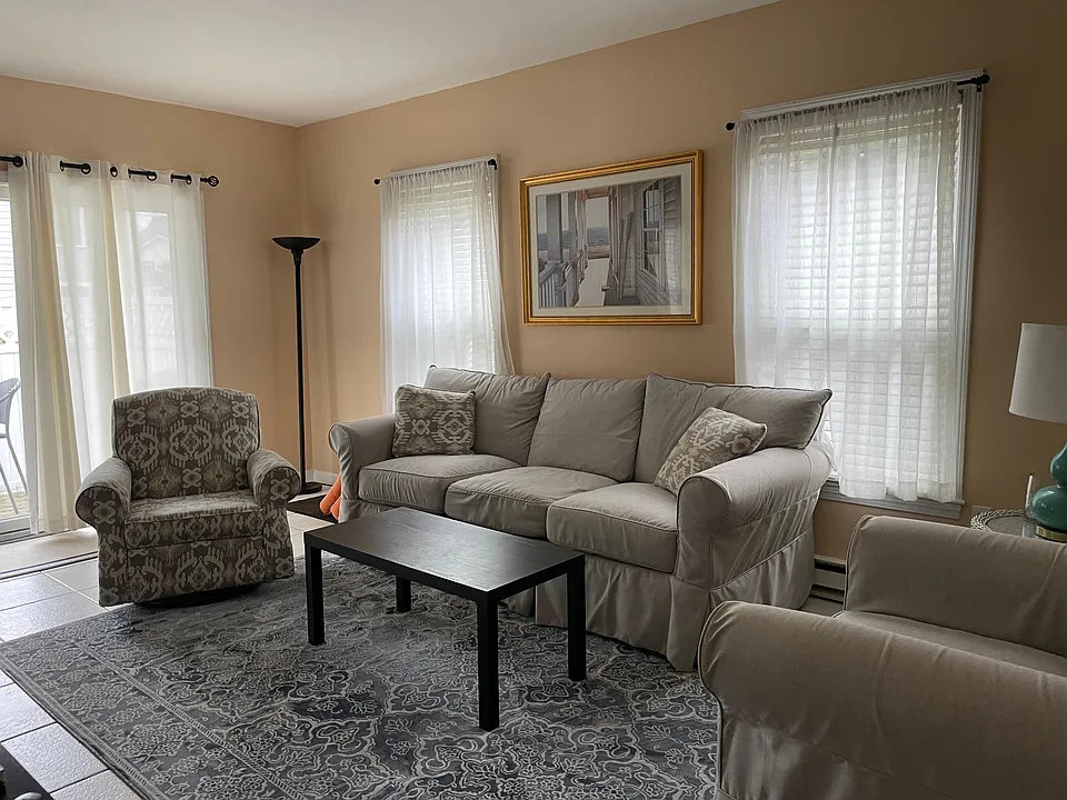 24 Freeman St #2