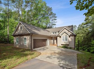 1283 Coneross Point Dr, Seneca, SC 29678