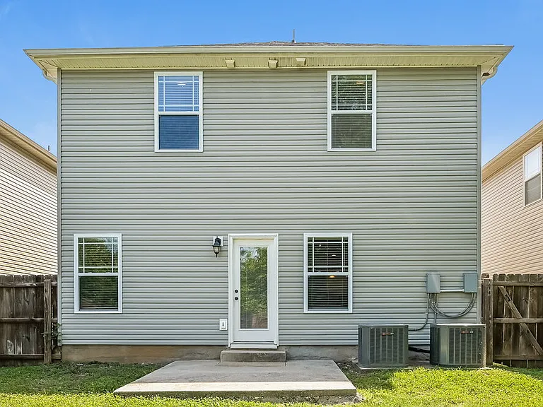 1217 Catawba Way — Photo 17