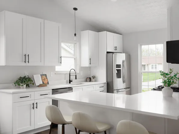 6927 Woody Ct, Canal Winchester, OH 43110