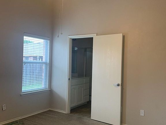 5th image of 1105 Cottonwood Dr