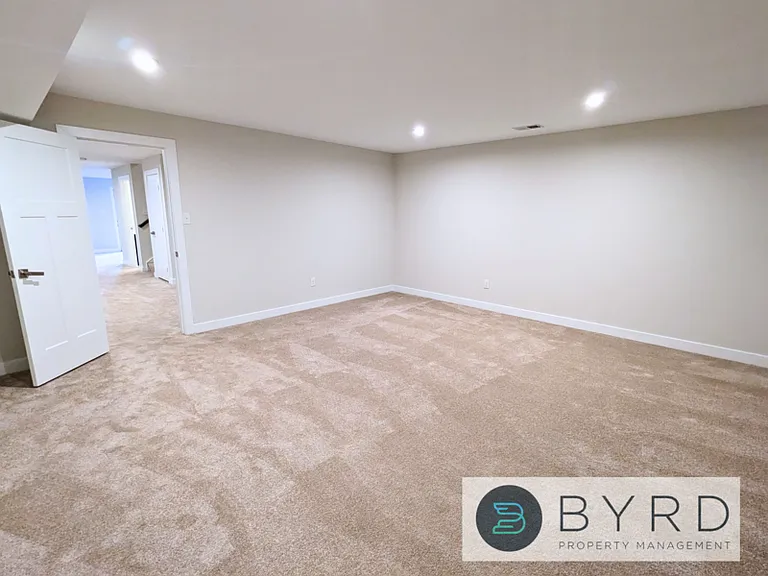 15700 Cambria Cove Blvd — Photo 43