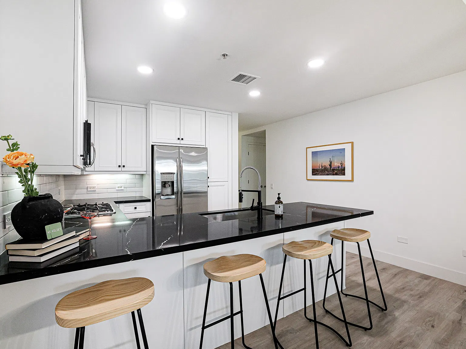 2 bed, 1346 sqft, $4,250 — Photo 3