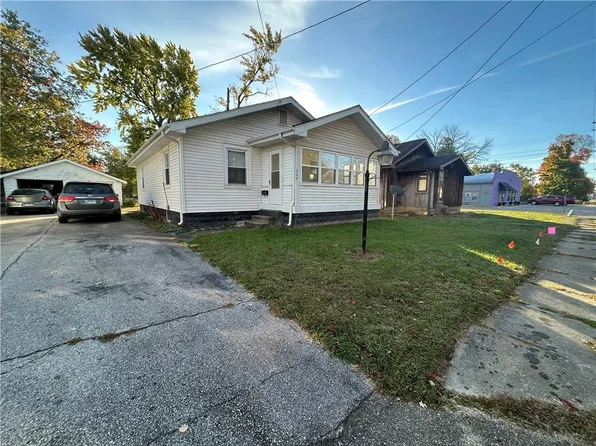 404 N Jackson St, Robinson, IL 62454