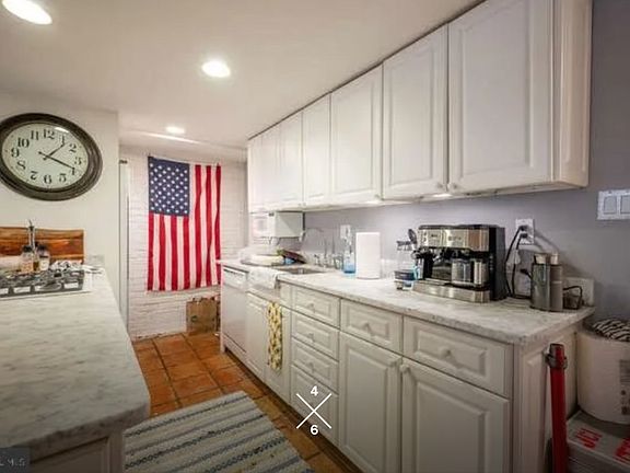 4th image of 108 3rd St NE #B