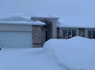 1715 Cypress Way, West Fargo, ND 58078