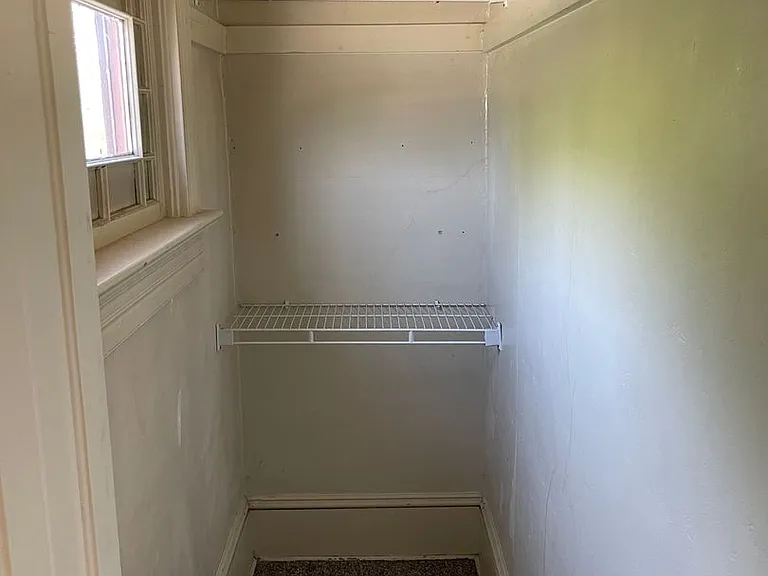 421 Scott Ave — Photo 5