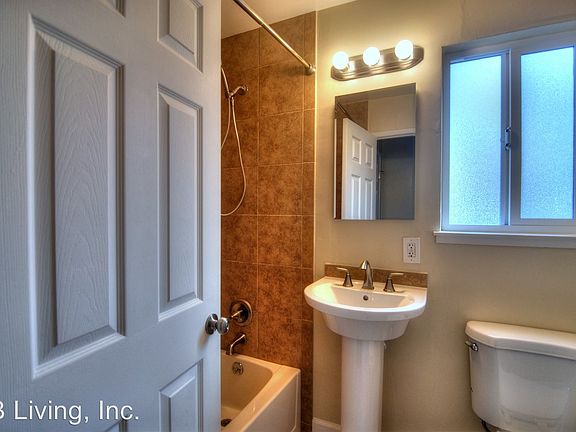 5th image of 1758 S Grant St APT 01