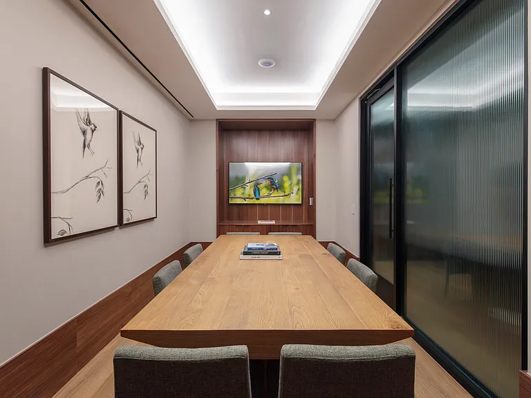 Unveil the sophisticated design of Mabel, where modern aesthetics meet functionality in our elegant meeting space. Perfect for collaboration or brainstorming, this environment fosters creativity and innovation. Schedule your visit today!