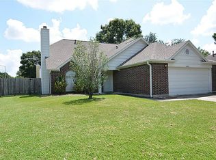 22918 Tree House Ln, Spring, TX 77373