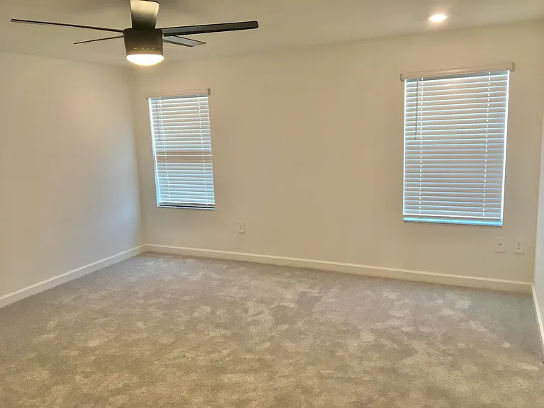 12226 SW Roma Cir — Photo 17