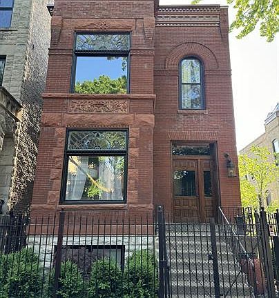2nd image of 1114 N Hoyne Ave #G