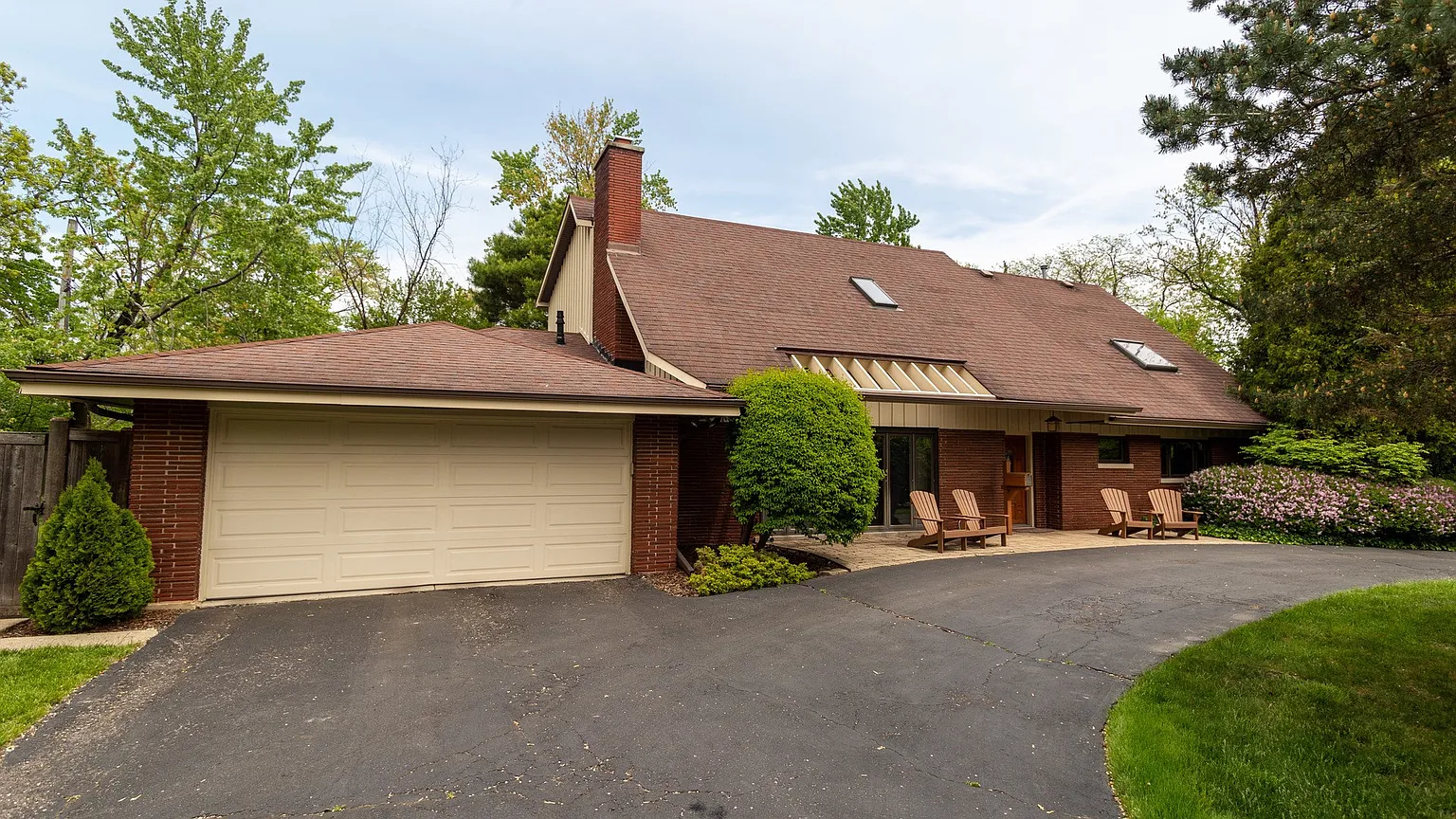 1600 Canterbury Ln photo 1