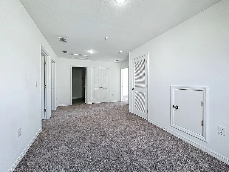 1748 Barton Towne Cir — Photo 28