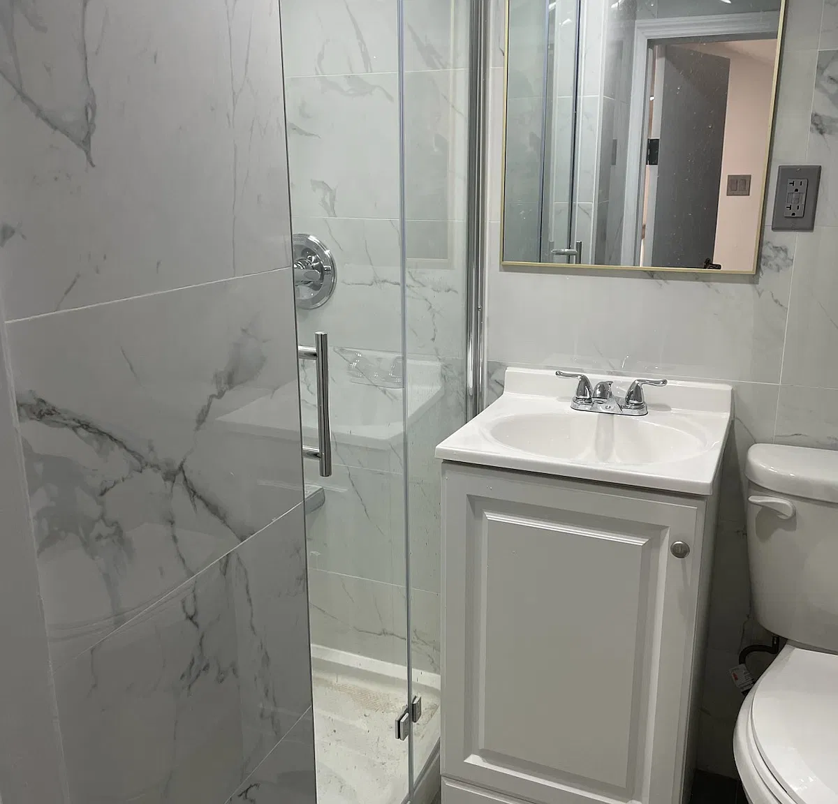 1 bed, 1.5 bath, 300 sqft, $1,000 — Photo 1