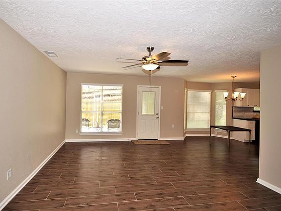 4th image of 3408 Meadowville Dr