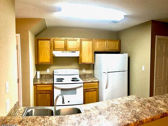 5th image of 17 Grand Lido Ln