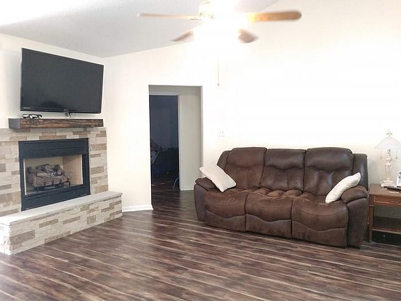4th image of 505 Lake Shore Dr