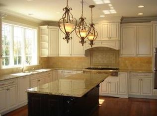 505 Deerfield Ct, Blue Bell, PA 19422