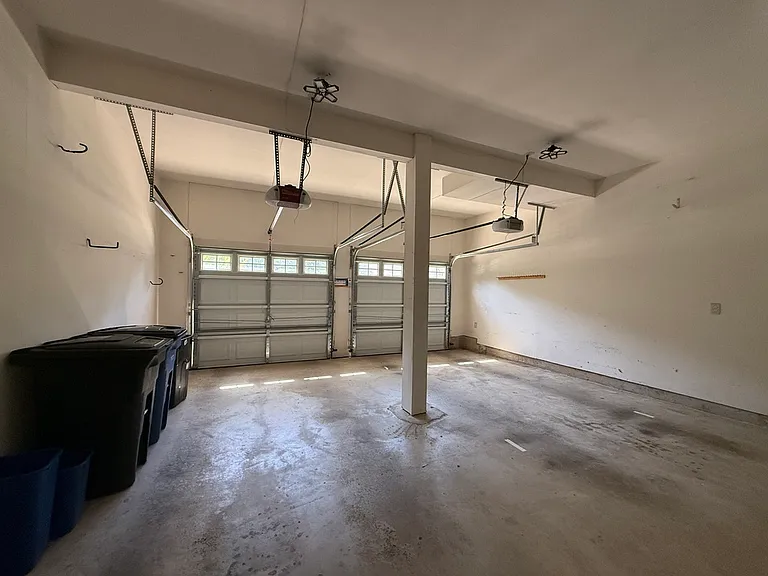 8011 Lions Crest Way — Photo 41