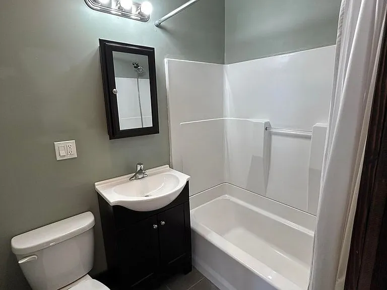 429 W Park St — Photo 11
