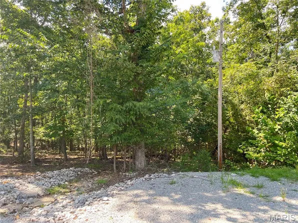 5101 W Loop Dr, Perryville, MO 63775