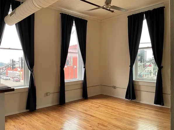 201 E Chambers St #202, Cleburne, TX 76031