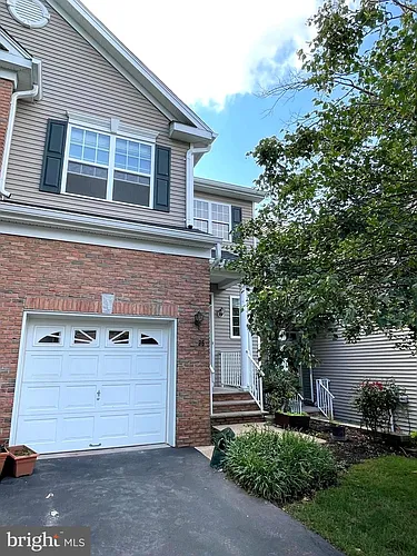 36 Hoover Ave Photo 1