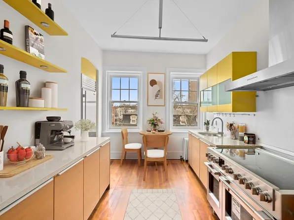 371 Harvard St #3AD, Cambridge, MA 02138