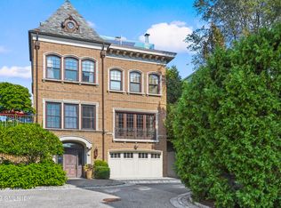 20 Davenport Ave #C1, Greenwich, CT 06830