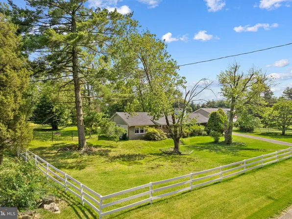 113 Ledden Ln, Turnersville, NJ 08012