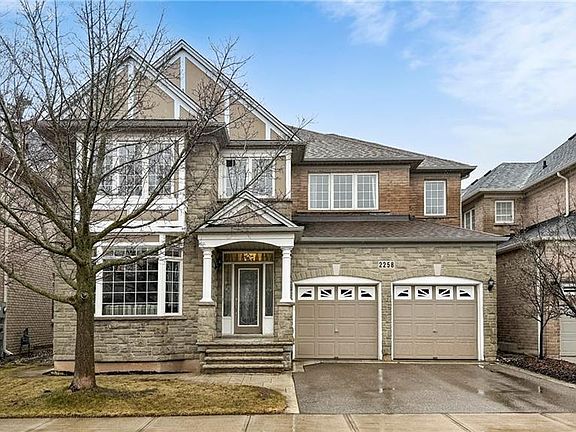 3rd image of 2258 Rochester Cir