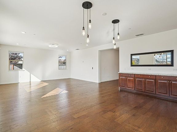 3rd image of 9224 Vervain Way