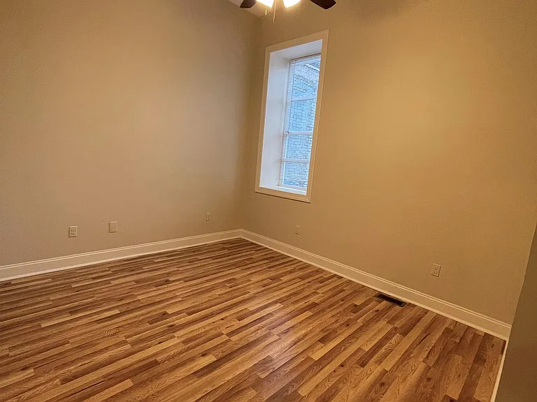 4028 Liberty Ave #2 — Photo 18