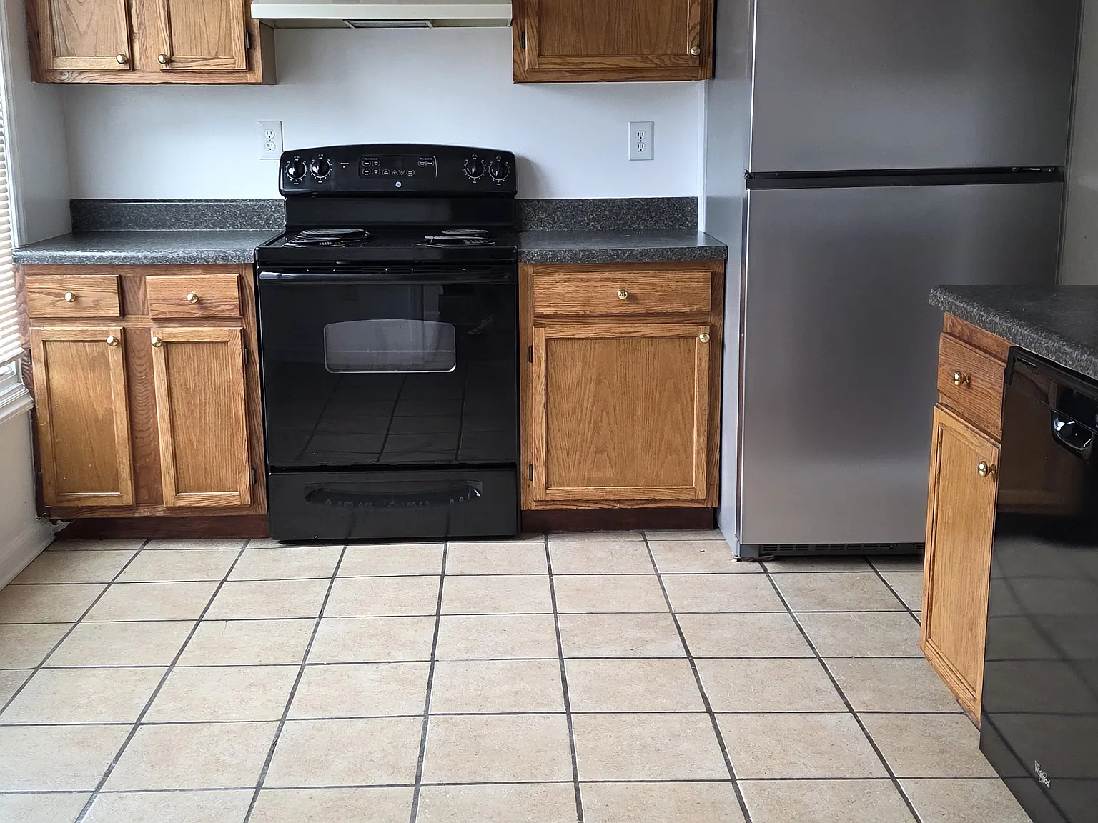 3 bed, 2.5 bath, 1400 sqft, $1,500 — Photo 4