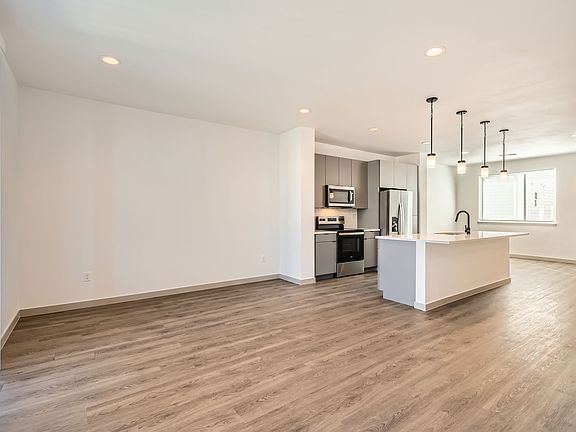 5th image of 19290 E 59th Ave #502
