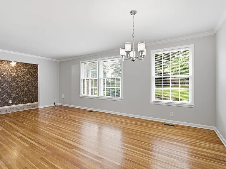 2614 Edge O Lake Dr — Photo 17