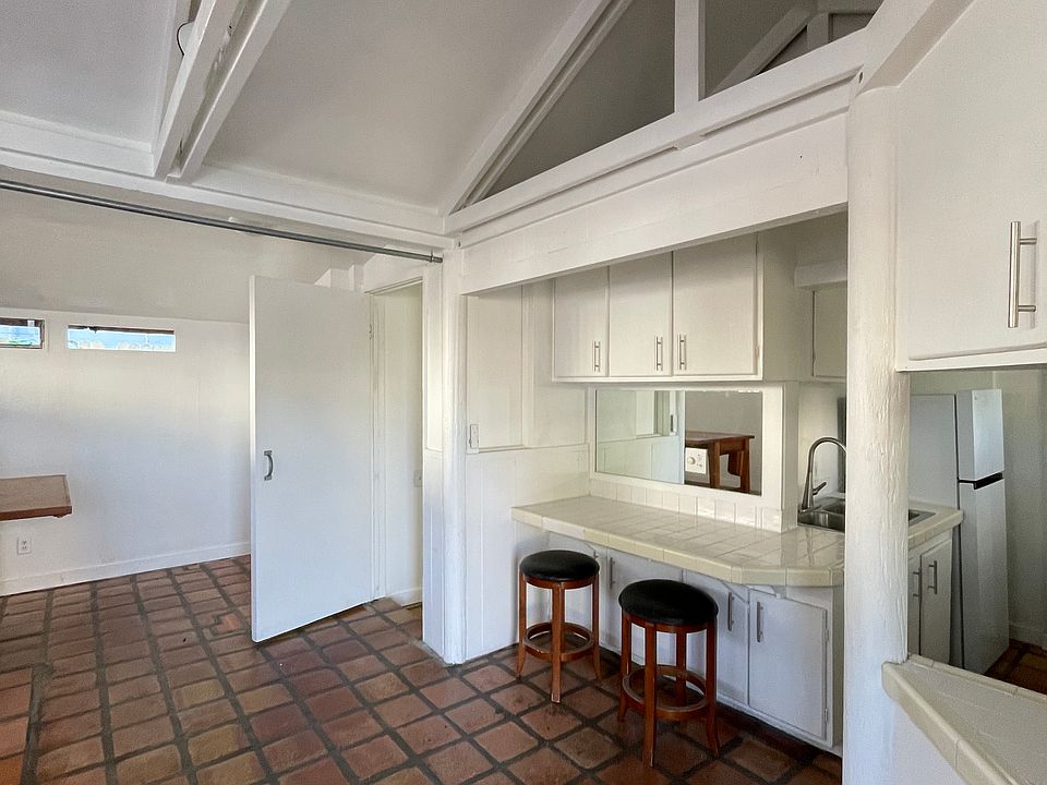 1st image of 631 Ramona Ave #B