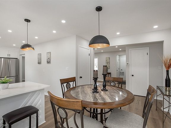 5th image of 5301 Mardale Ave