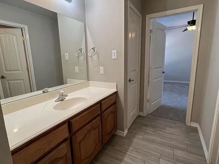 7700 Loma Alta Trl — Photo 21