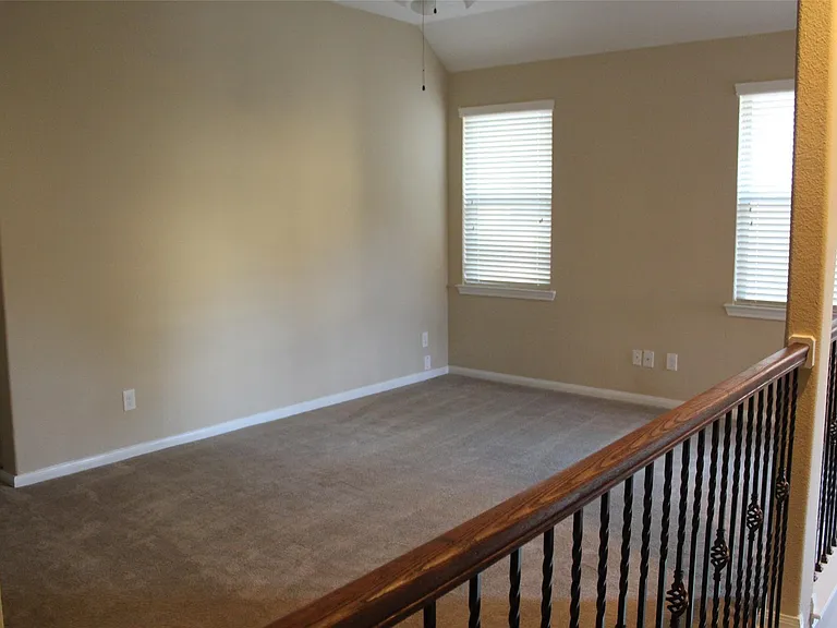 22 Cheswood Manor Dr — Photo 14