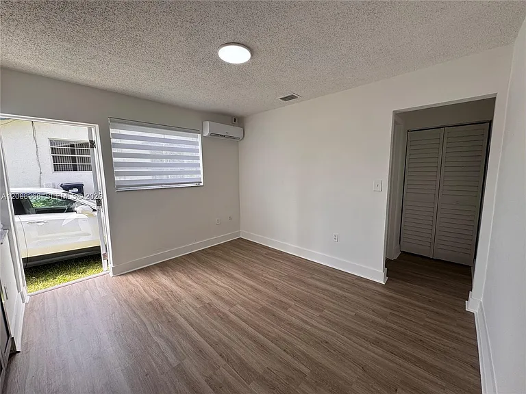 3632 SW 87th Ave #1 — Photo 4