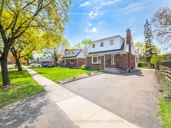 18 Erlesmere Ave, Brampton, ON L6W 2T5