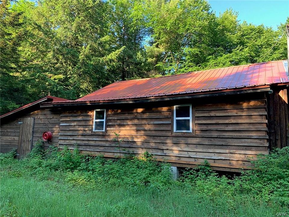 2nd image of 6713 Erie Canal Rd