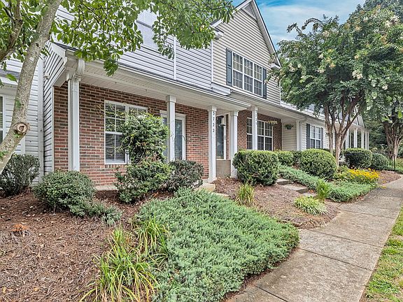 4th image of 3722 Winborne Ln