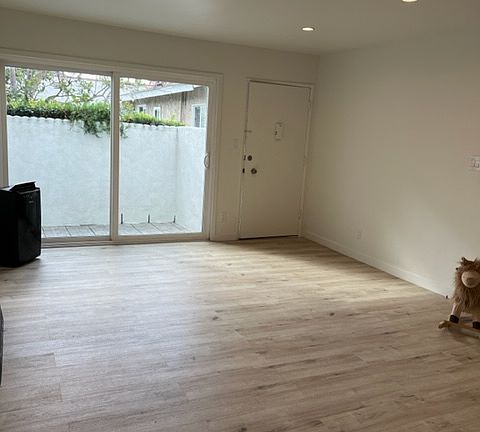 4th image of 3708 Military Ave #1