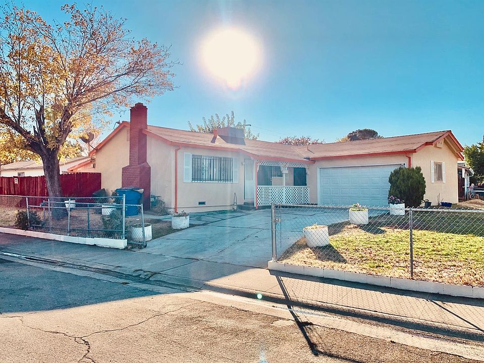 2nd image of 2766 Meadowvale Ave