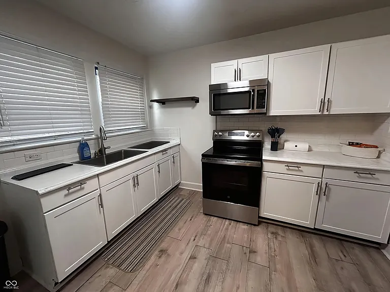 3851 Broadway St — Photo 10