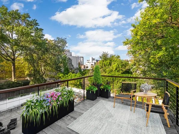 569 Saint Marks Avenue image 1 of 7